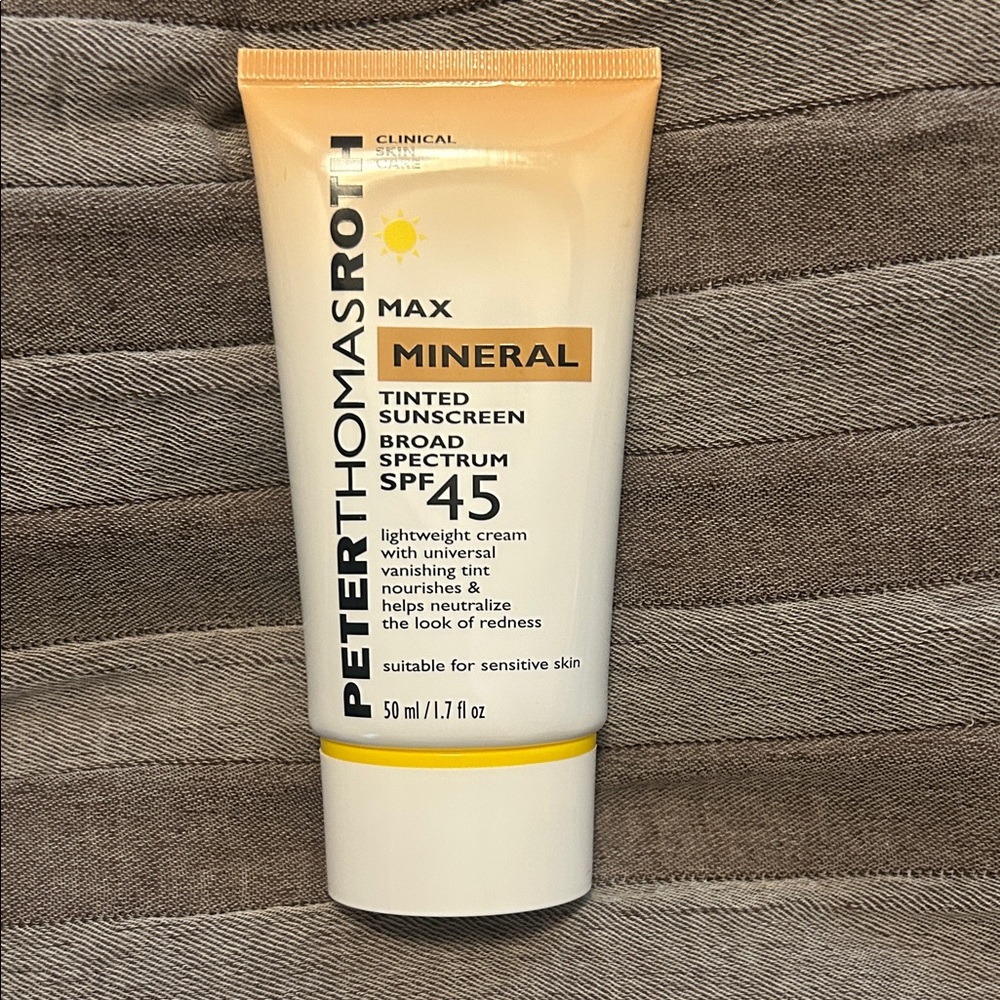 Peter Thomas Roth Max Mineral Tinted Sunscreen SPF 45 -